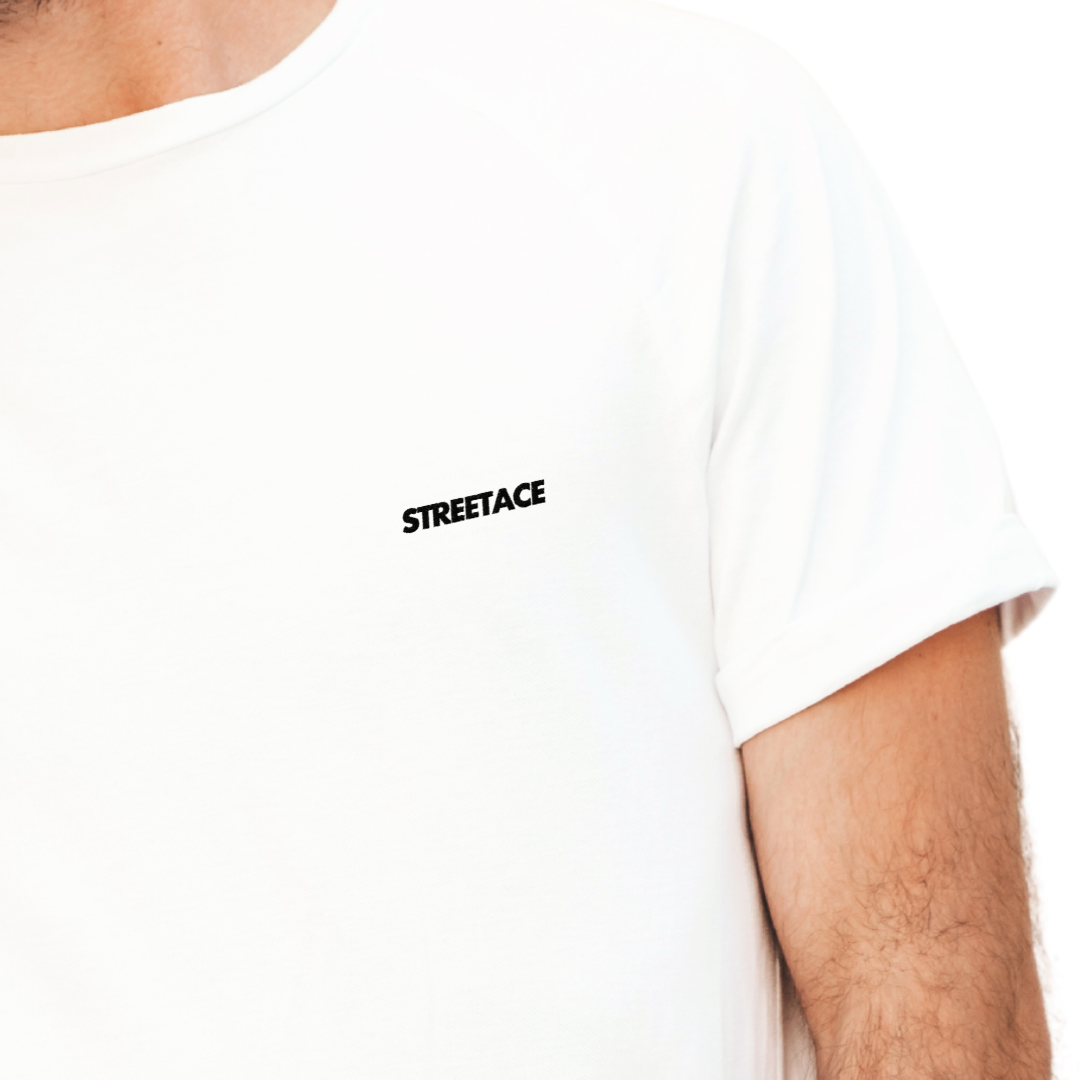 Schlichtes Streetace T-Shirt mit dezenter Logo-Stickerei auf der Brust